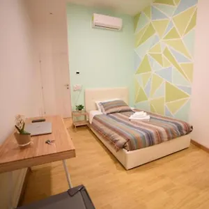 Alloggi Costantini Metro Battistini Guest house