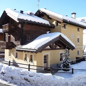 https://chalet-mottolino.it-lombardy.com