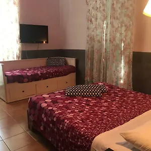 La Casa Di Elena Guest house